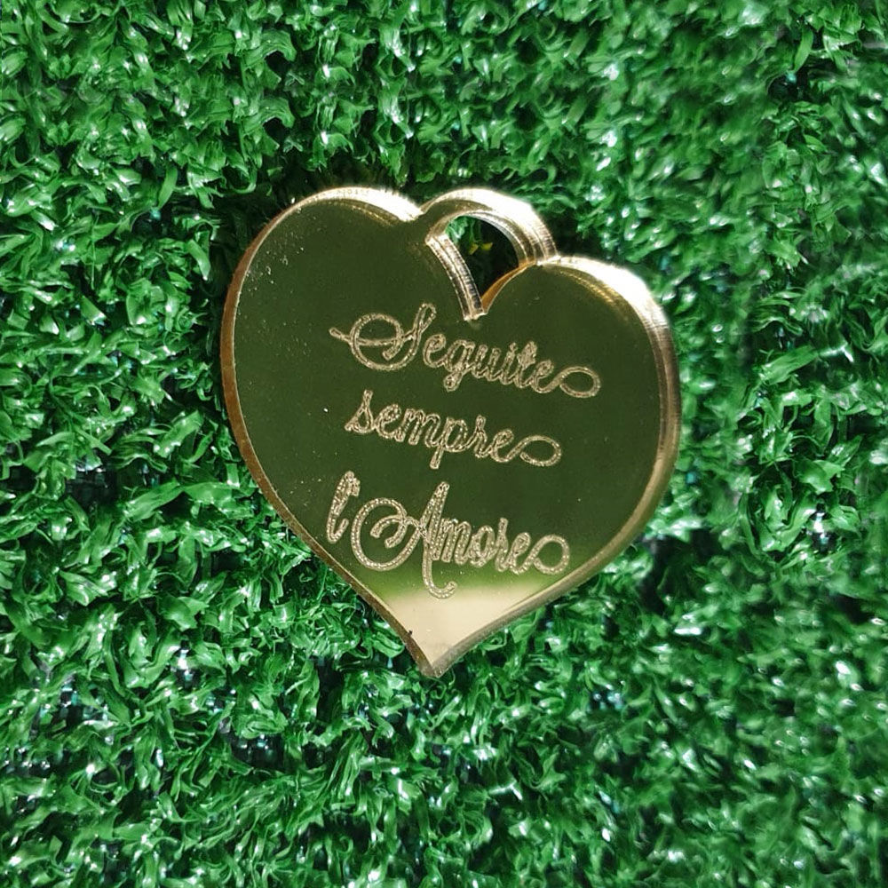 Cuore in Plexiglass con incisione