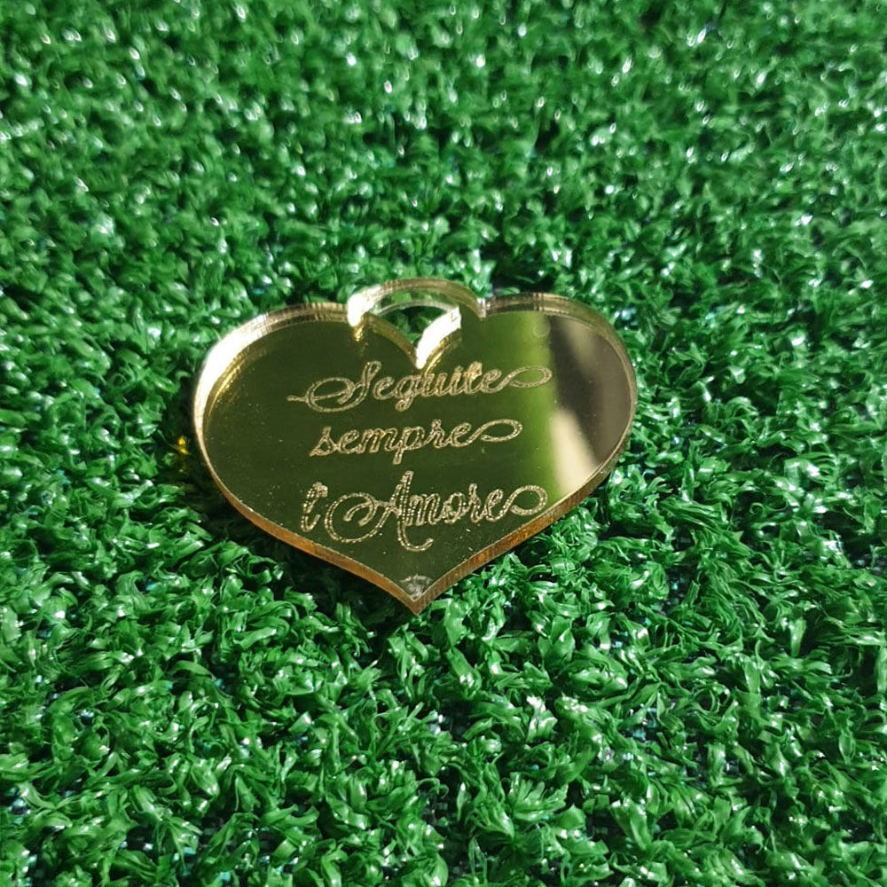 Cuore in Plexiglass con incisione