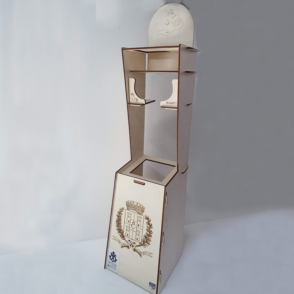 Colonnina in Legno con Dispenser