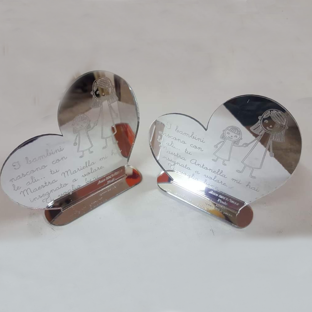 Soprammobile in Plexiglass con Incisione Personalizzata