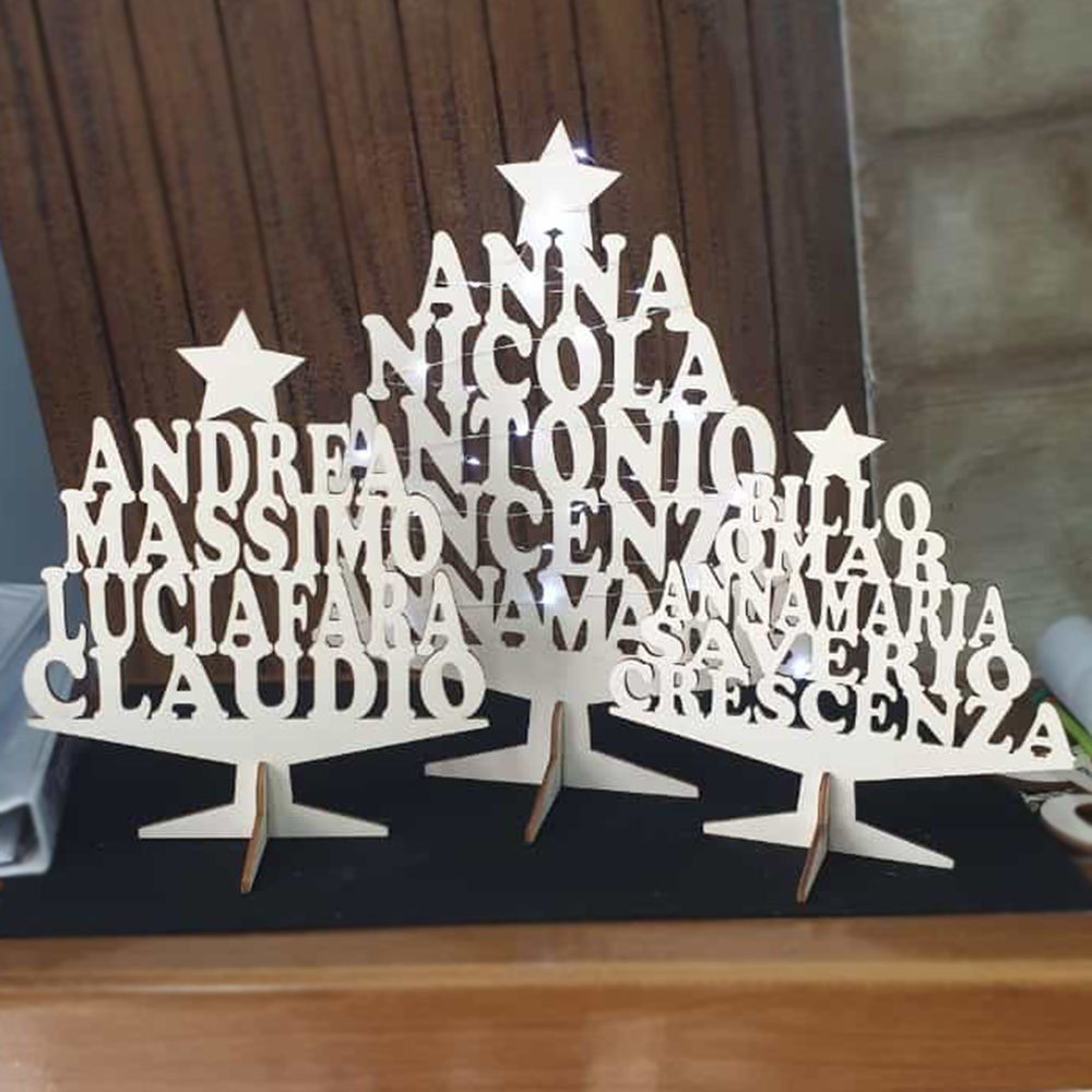 Albero di Natale in Legno con nomi personalizzati