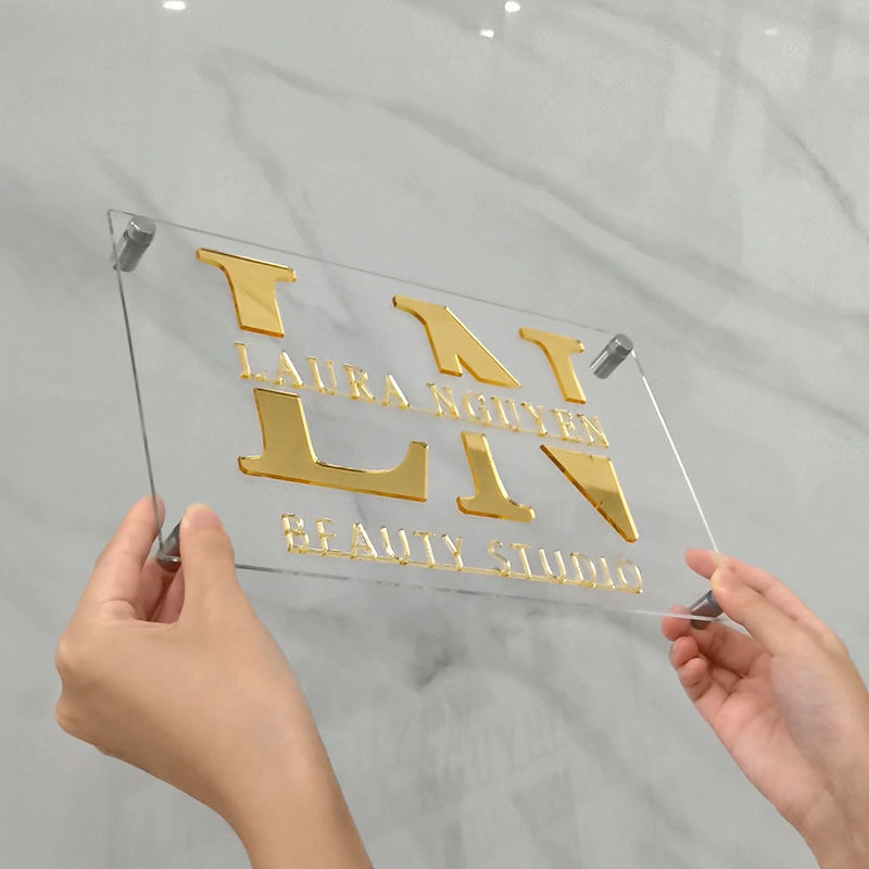 Insegna in Plexiglass Personalizzata