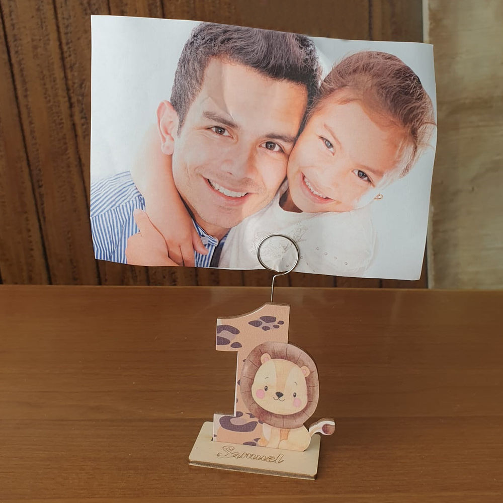 Segnaposti Portafoto in legno con Leoncino e Nome Inciso
